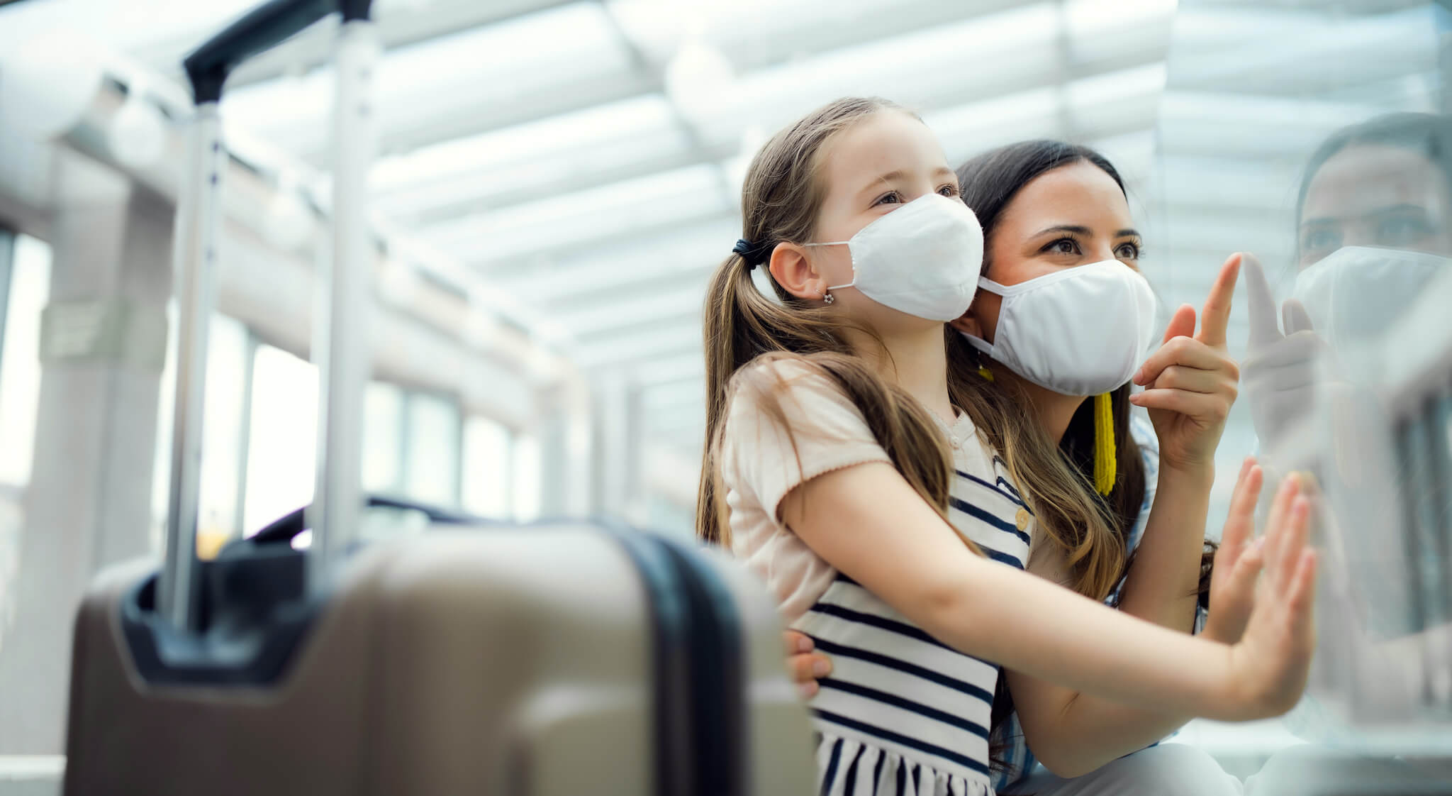 How To Travel With Kids When You Don't Share a Last Name - Rocket Lawyer