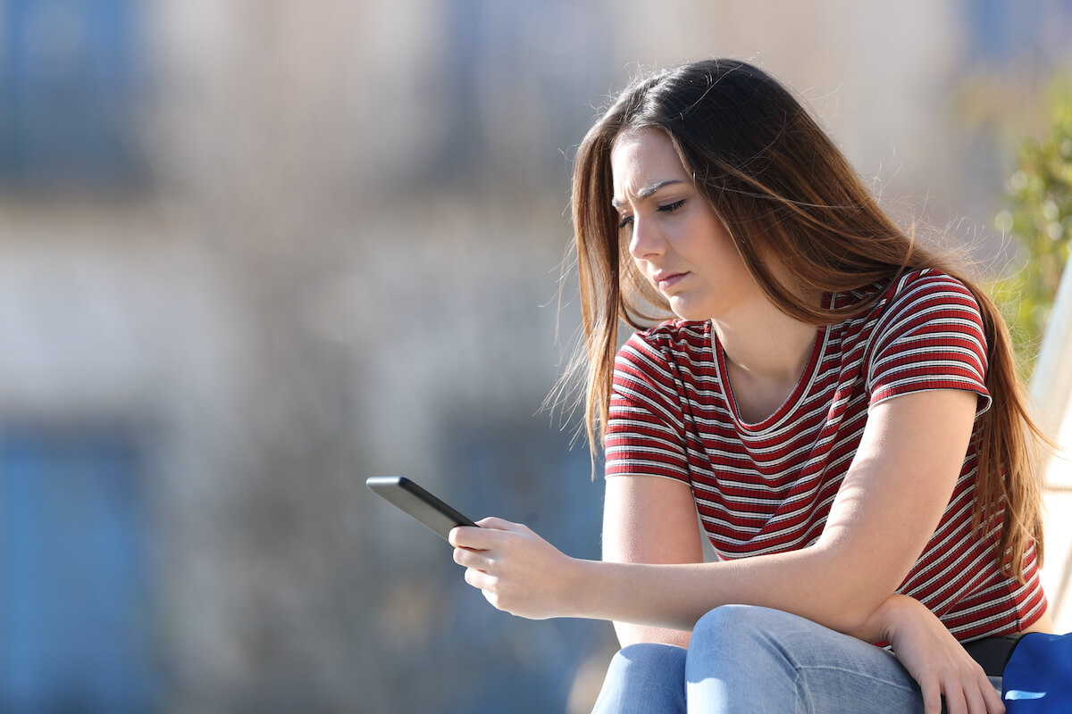 Job Seeker Scams How to Know if You're Being Scammed Rocket Lawyer