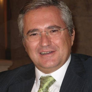 D. Carlos Lobejón